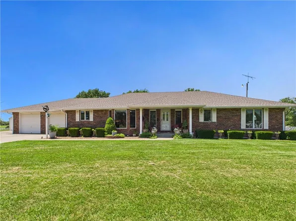 529 SE Dd Hwy, Warrensburg, MO 64093