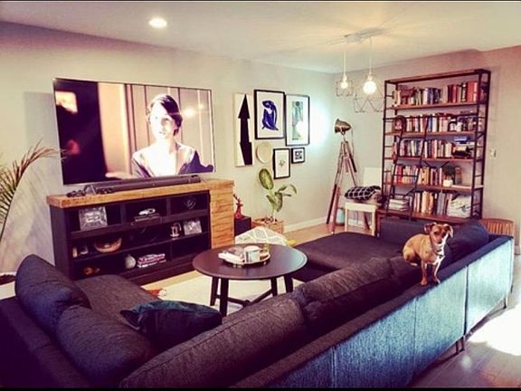 Spacious living room