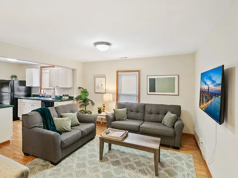 301 W Park Ave #2 — Photo 2
