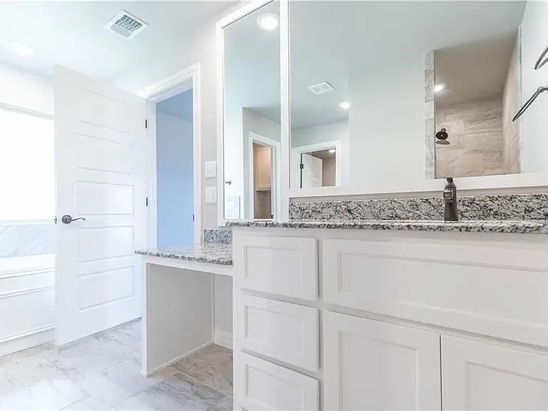 4201 Clevenger Dr — Photo 14