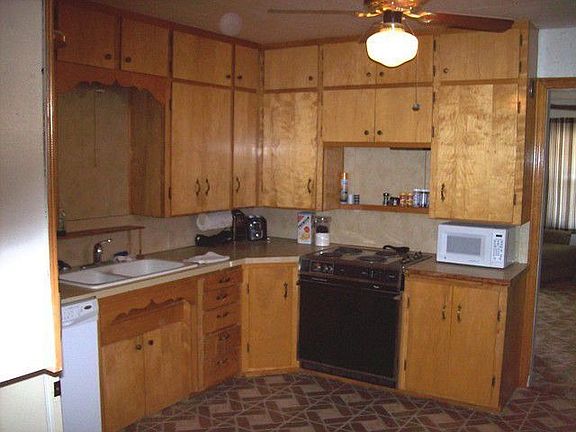 4th image of 608 W Avenue K