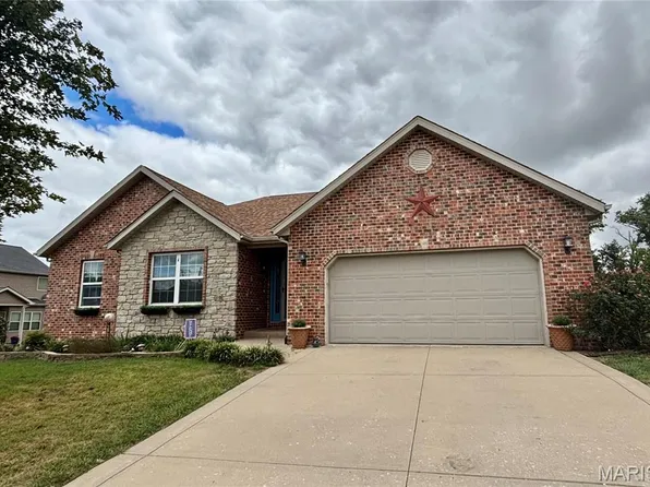 4540 Baywood Ln, Smithton, IL 62285