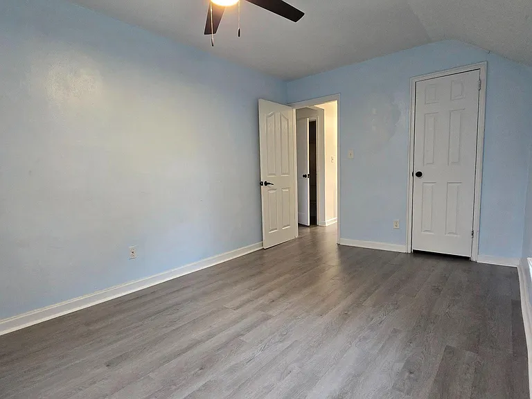 21676 N Essex Dr — Photo 15