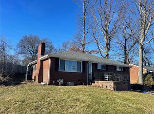 348 Moon Clinton Rd, Coraopolis, PA 15108