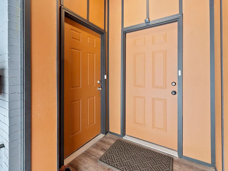 87 Clifton Pl — Photo 2