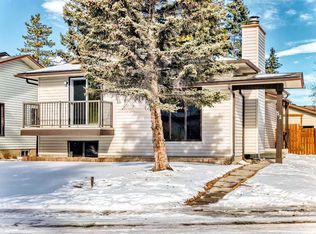 52 S Cedarwood Pl SW, Calgary, AB T2W3G6