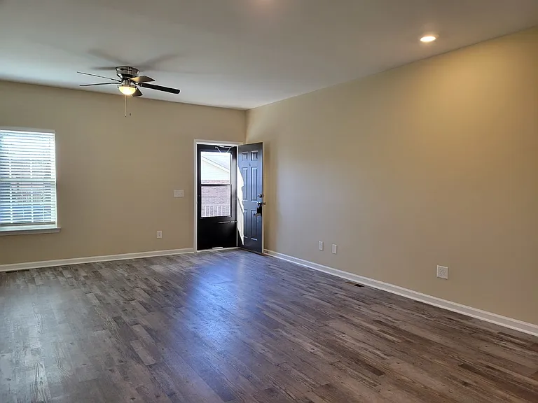 111 Calista Rd — Photo 5