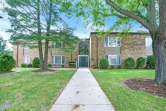 1st image of 454 Barkwood Dr NW