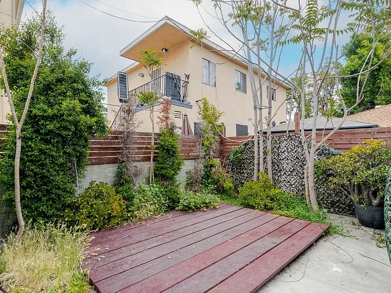 5630 Craner Ave — Photo 15