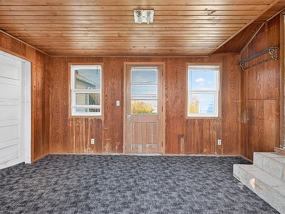 4th image of 8695 Greenfield Rd