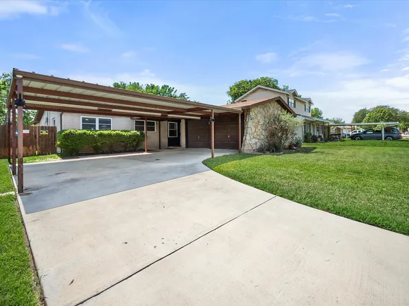 332 Thompson Dr, Saginaw, TX 76179