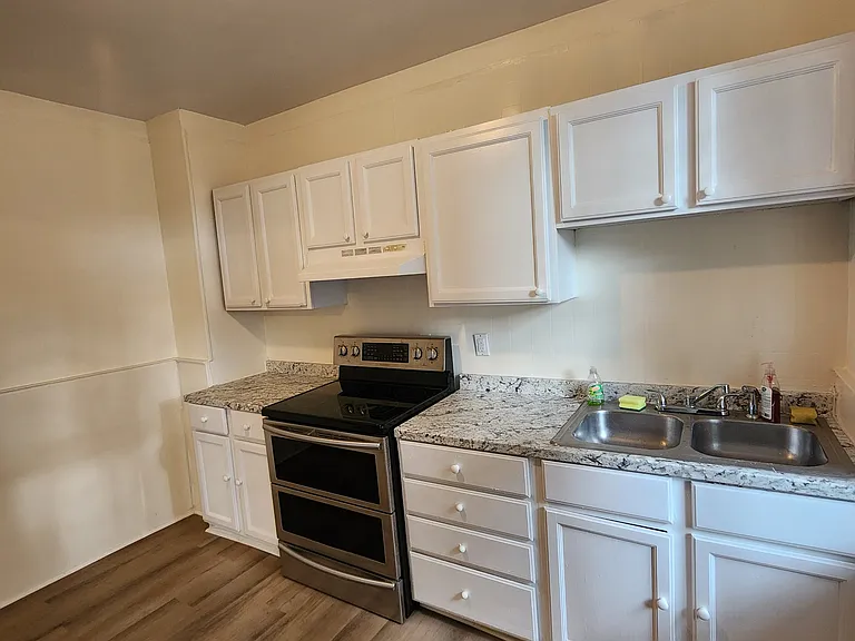 212 Chestnut St — Photo 5