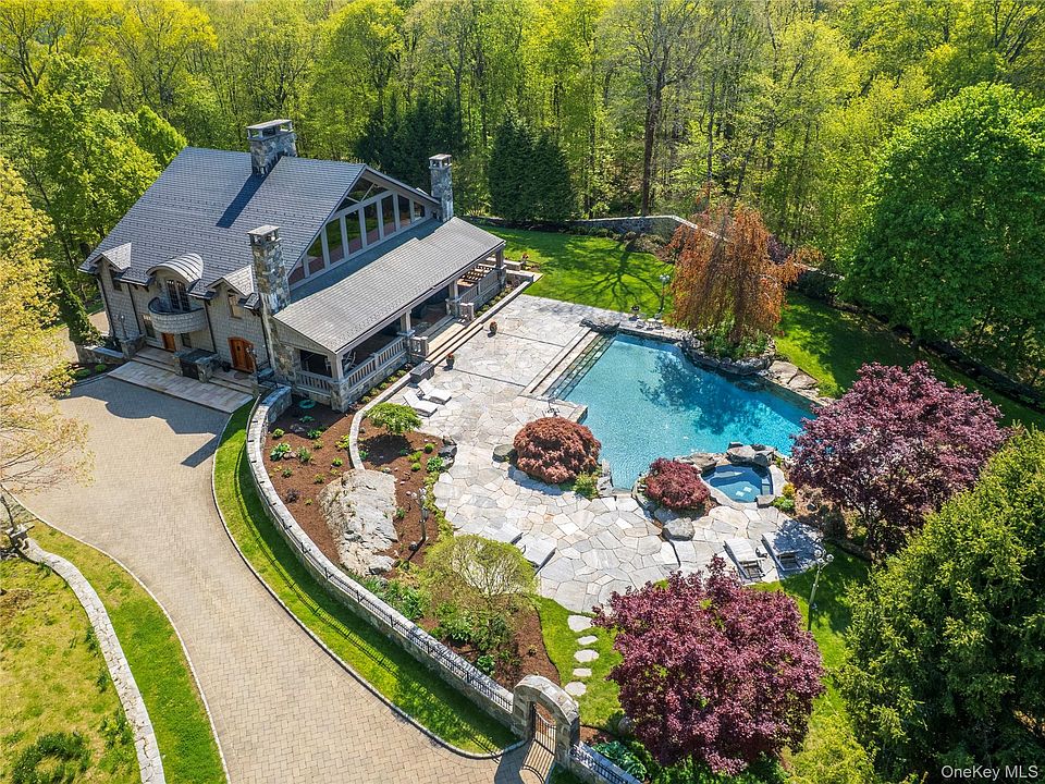 1st image of 68 Quarry Lane