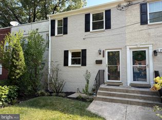 2933 Landover St, Alexandria, VA 22305