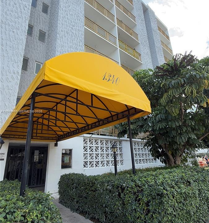 1st image of 1340 Lincoln Rd APT 604