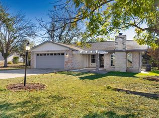 109 Briarwood Ln, Kerrville, TX 78028