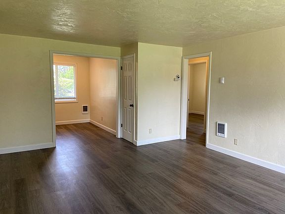 2nd image of 3757 & 3759 Hawthorne Ave #3757