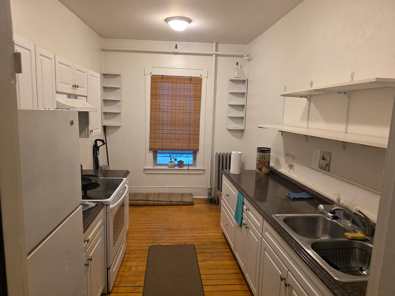 1 bed, 774 sqft, $1,000 — Photo 4