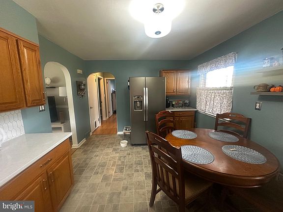 5th image of 312 Birch Ln