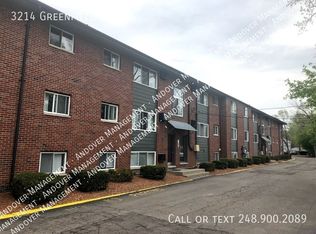 3214 Greenfield Rd #8, Royal Oak, MI 48073