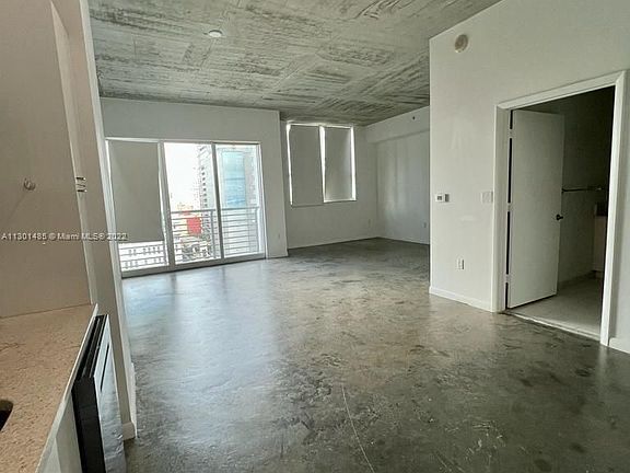 4th image of 133 NE 2nd Ave APT 1011