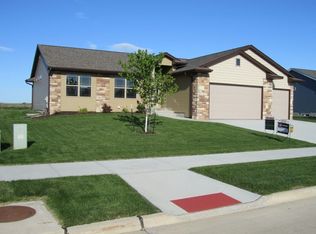 906 Wood Lily Rd, Solon, IA 52333