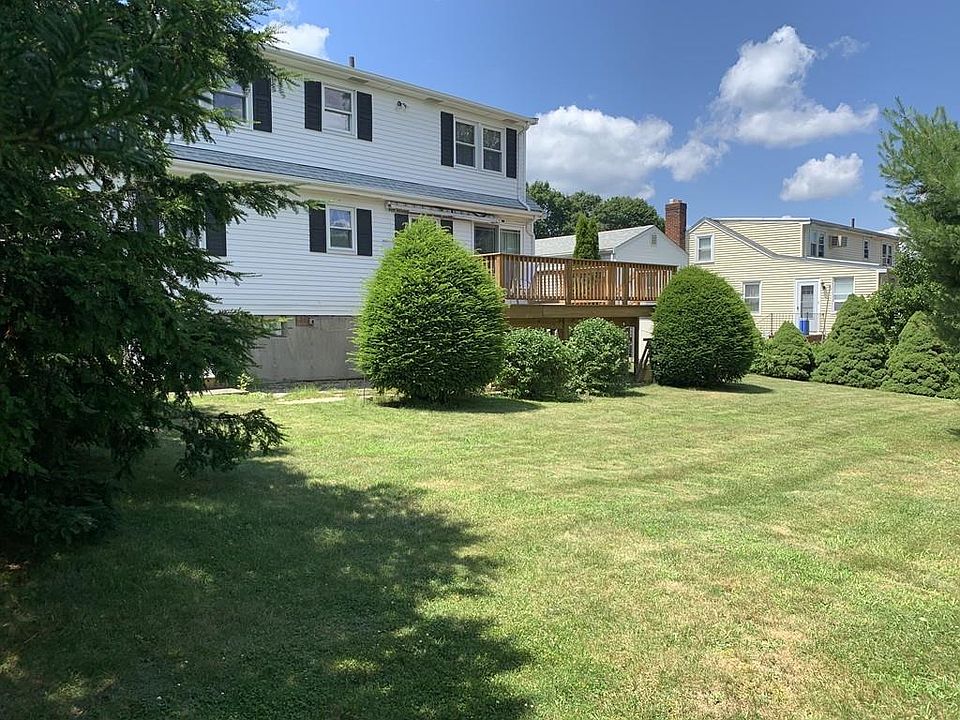 2nd image of 187 Hill St