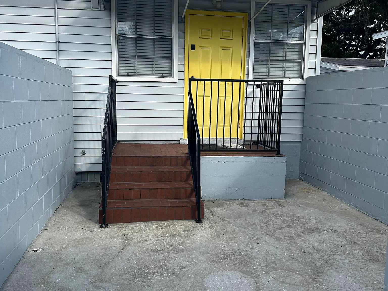 1 bed, 700 sqft, $1,300 — Photo 2