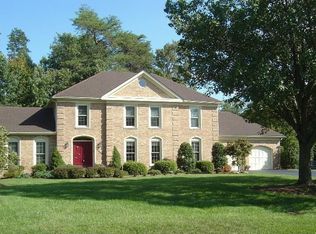 9709 Rambling Ridge Ct, Fairfax Station, VA 22039