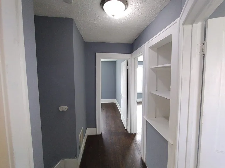 2474 Fullerton Ave — Photo 15