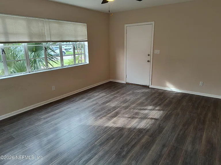 3018 Oak St #2 — Photo 5