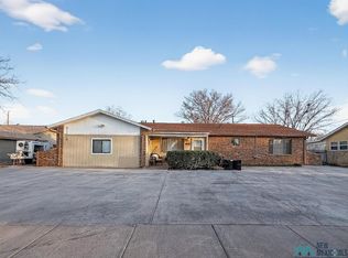 312 Twin Diamond Rd, Roswell, NM 88201