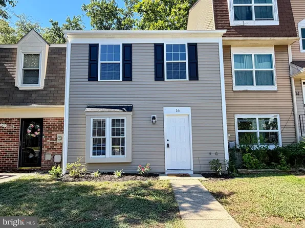 16 Chinaberry Ln, Indian Head, MD 20640