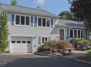 16 Springdale Gardens Rd, Newton, NJ 07860