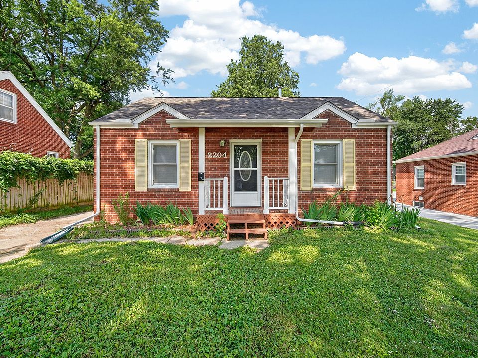 1st image of 2204 32nd St