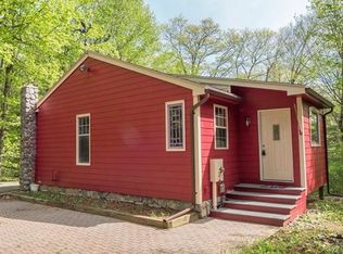 19 Herrick Rd, Blandford, MA 01008