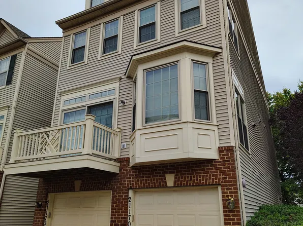 21170 Domain Ter, Sterling, VA 20165