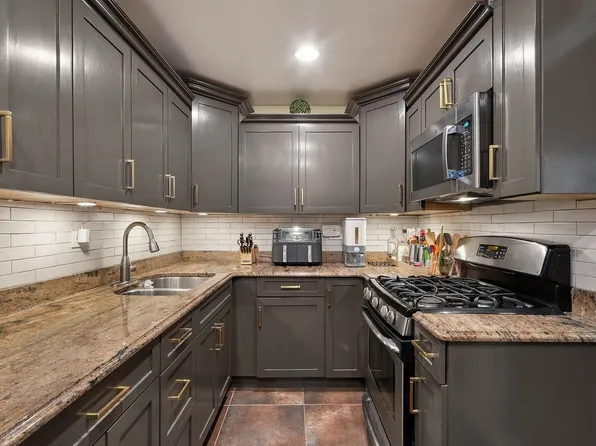 1010 Sherman Ave APT 2J, Bronx, NY 10456