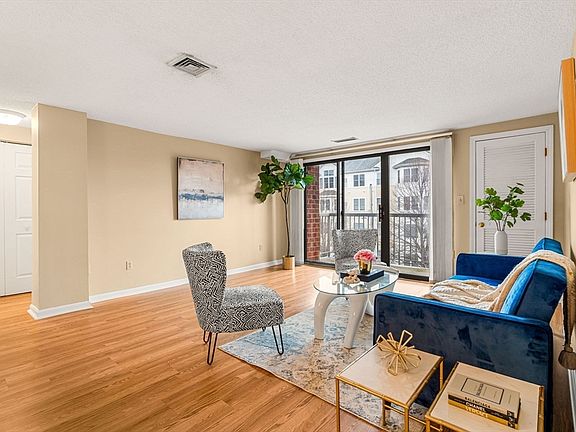 3rd image of 30 Revere Beach Pkwy APT 301