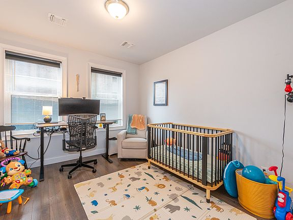 5th image of 90 Clinton Ave #206
