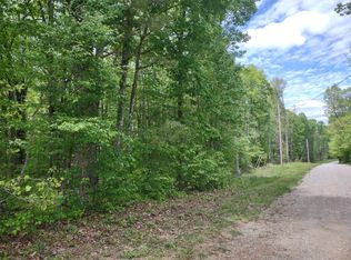 2 Cool Breeze Dr, Pikeville, TN 37367