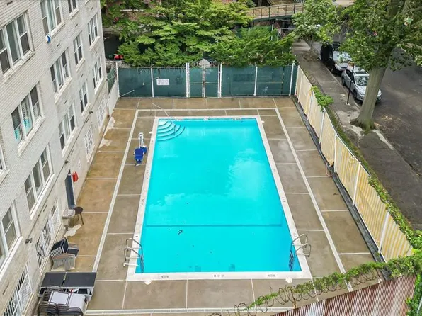 1170 Ocean Parkway image 25 of 31