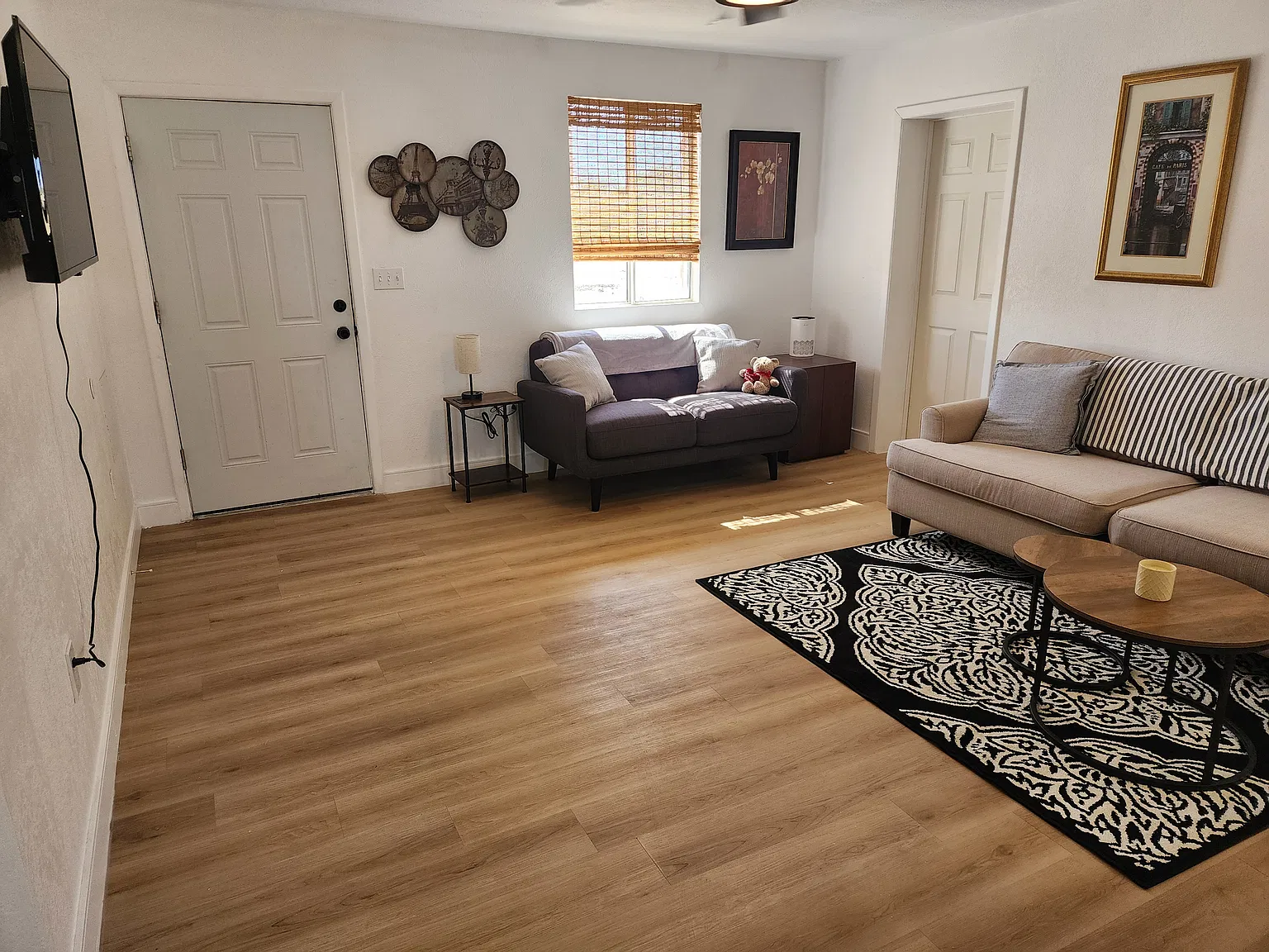 2 bed, 950 sqft, $2,300 — Photo 2