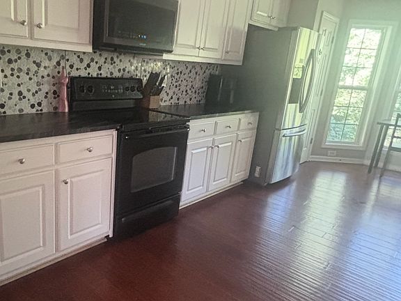 5th image of 114 Platte St