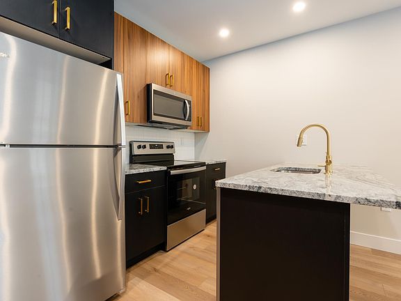 5th image of 1915 S Norwood St #1