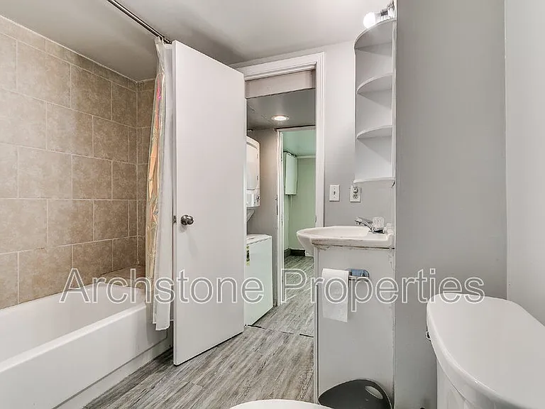 1233 N Grand Blvd — Photo 15