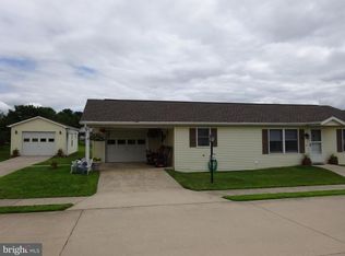 601 Canal Dr, Pine Grove, PA 17963