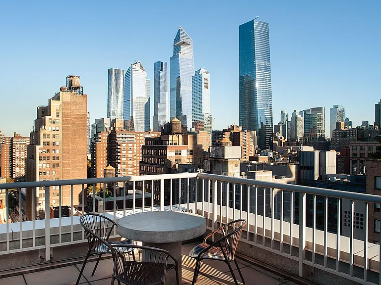 200 W 26th St #16-D — Photo 12