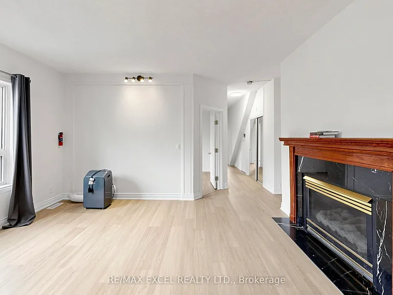 259 Victoria Ave N #MAIN — Photo 6