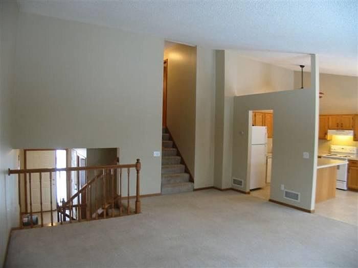 2nd image of 27 Maple Island Rd